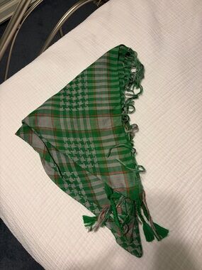 Green Plaid Tassel Scarf